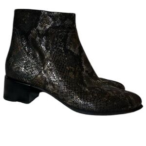 Vionic Kamryn Boa Leather Ankle Boot Size 7.5